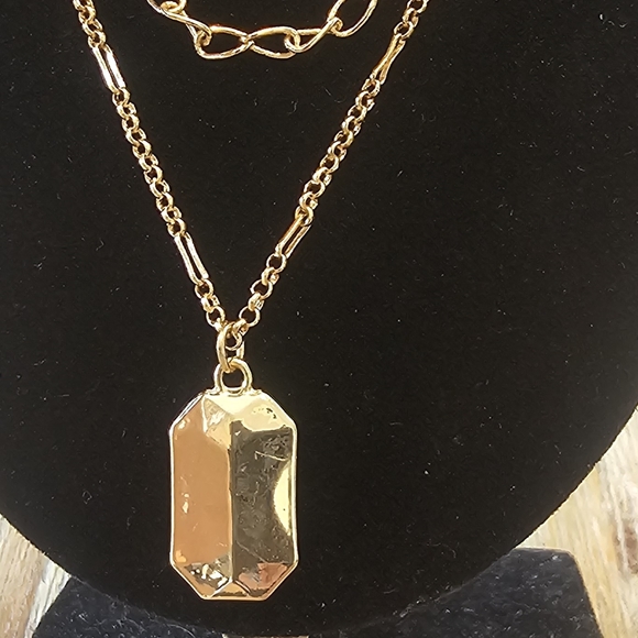 Elegant Three Strand Layered Necklace. - Picture 2 of 6